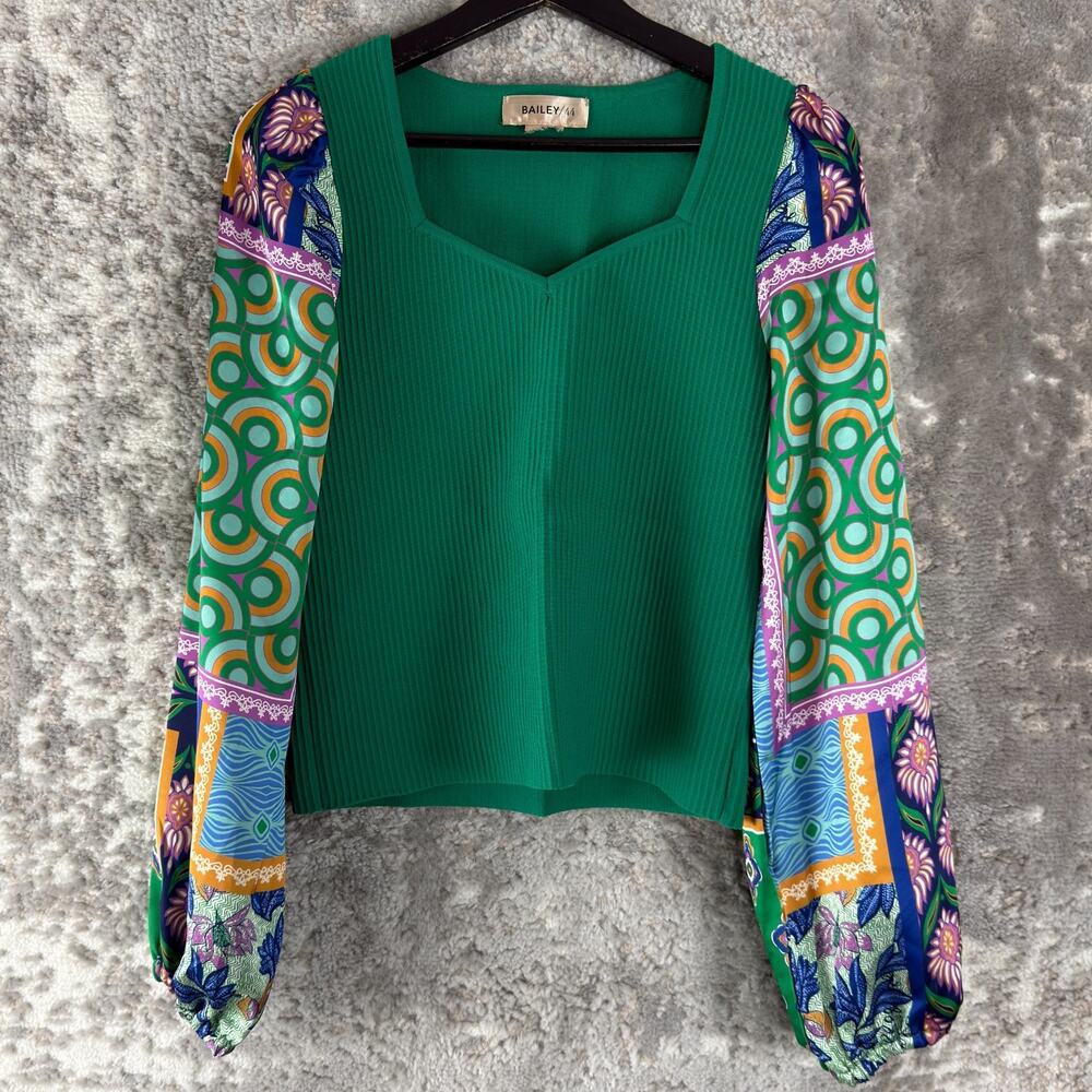 Bailey 44 Size XS Ribbed V Neck Floral Geometric Print Top Green Colorful Sleeve